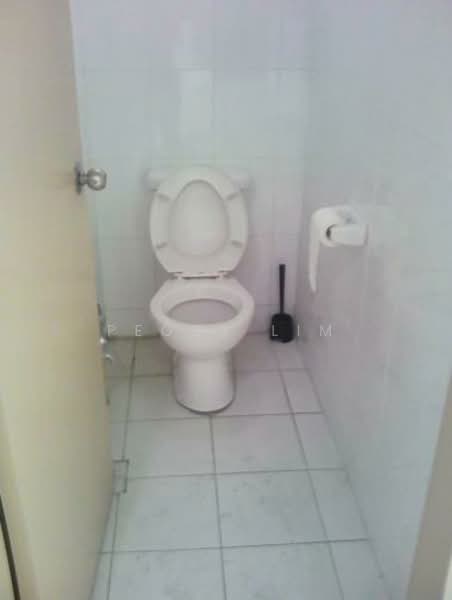 Office for Sale in Petaling Jaya (Selangor) - Peggy Lim - Bathroom - PropertyGuru.com.my