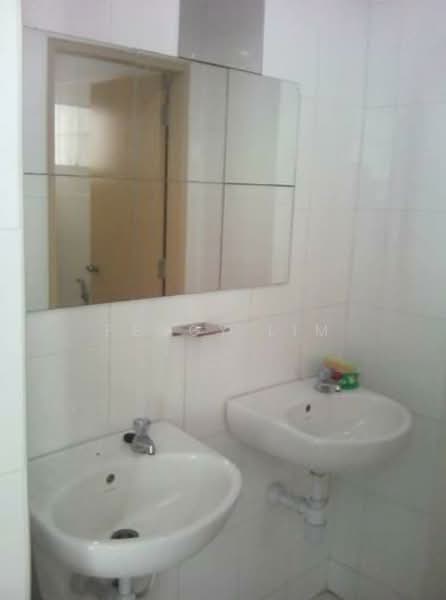 Office for Sale in Petaling Jaya (Selangor) - Peggy Lim - Bathroom - PropertyGuru.com.my
