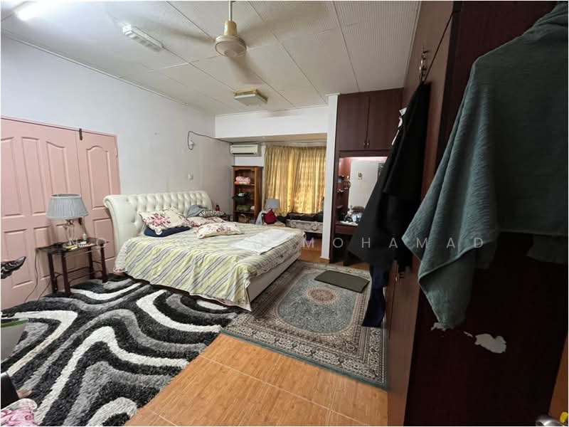 Bungalow for Sale in Tok Sira (Kuantan) - NOROLLAH MOHAMAD - Bedroom - PropertyGuru.com.my