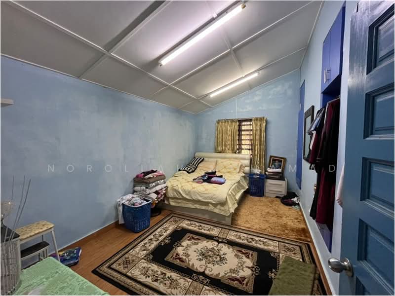 Bungalow for Sale in Tok Sira (Kuantan) - NOROLLAH MOHAMAD - Bedroom - PropertyGuru.com.my