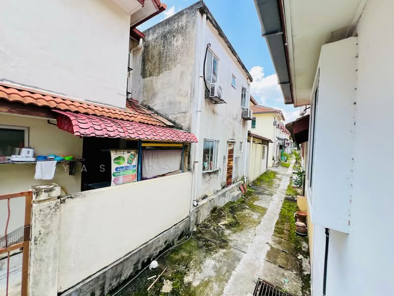 2-storey Terraced House for Sale in Taman Bukit Subang (Shah Alam) - Yasmin Sulaiman - Exterior - PropertyGuru.com.my