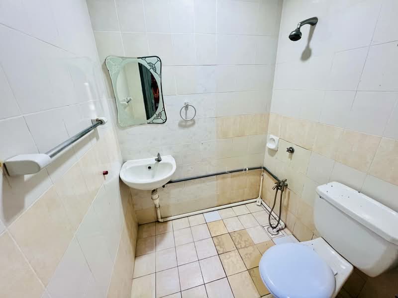 2-storey Terraced House for Sale in Taman Bukit Subang (Shah Alam) - Yasmin Sulaiman - Bathroom - PropertyGuru.com.my