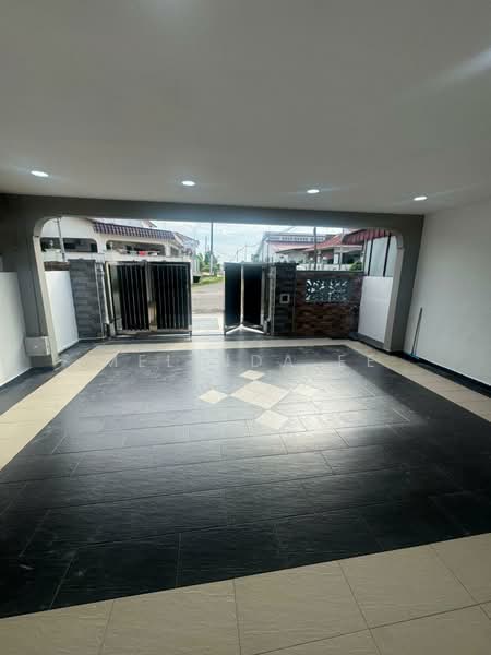 1-storey Terraced House for Sale in Taman Saleng Baru (Kulai) - Melinda Ee - Entrance - PropertyGuru.com.my