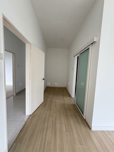 Kondominium untuk Dijual di Damansara Foresta - Joeann Teng - Corridor - PropertyGuru.com.my