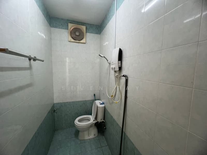 Semi-Detached House for Rent in Taman Pelangi Indah (Ulu Tiram) - Seven Tay - PropertyGuru.com.my