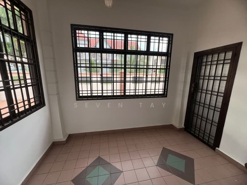 Semi-Detached House for Rent in Taman Pelangi Indah (Ulu Tiram) - Seven Tay - PropertyGuru.com.my