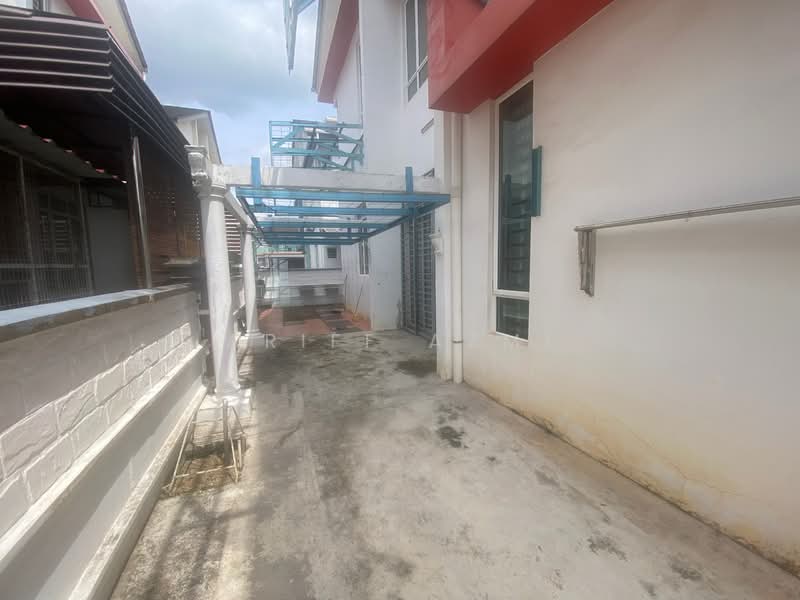 Rumah Berkembar untuk Dijual di Taman Yayasan (Segamat) - Ariff Azmi - Exterior - PropertyGuru.com.my