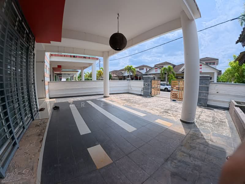Rumah Berkembar untuk Dijual di Taman Yayasan (Segamat) - Ariff Azmi - Exterior - PropertyGuru.com.my