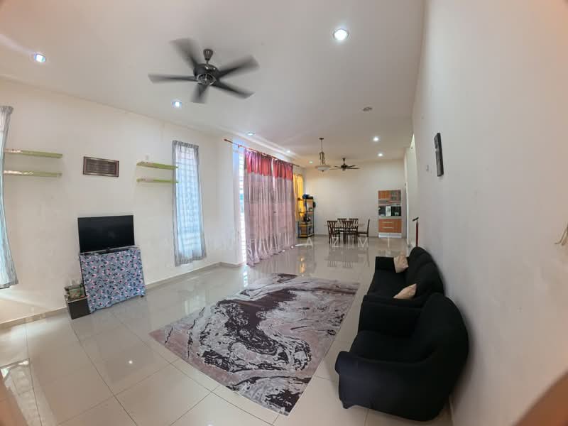 Rumah Berkembar untuk Dijual di Taman Yayasan (Buloh Kasap) - Ariff Azmi - Living Room - PropertyGuru.com.my