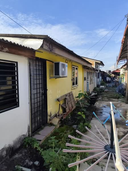 1-storey Terraced House for Sale in Taman Sri Putra (Banting) - Shahidan Ismail - Exterior - PropertyGuru.com.my