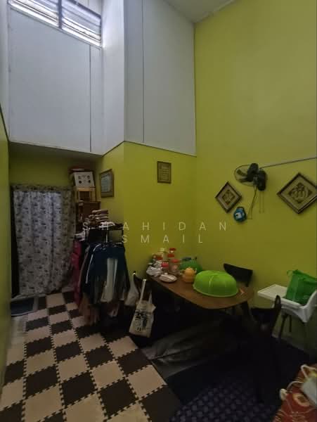 1-storey Terraced House for Sale in Taman Sri Putra (Banting) - Shahidan Ismail - Interior - PropertyGuru.com.my