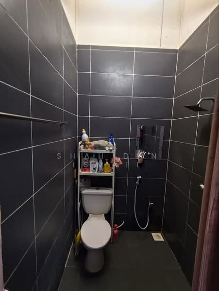 1-storey Terraced House for Sale in Taman Sri Putra (Banting) - Shahidan Ismail - Bathroom - PropertyGuru.com.my