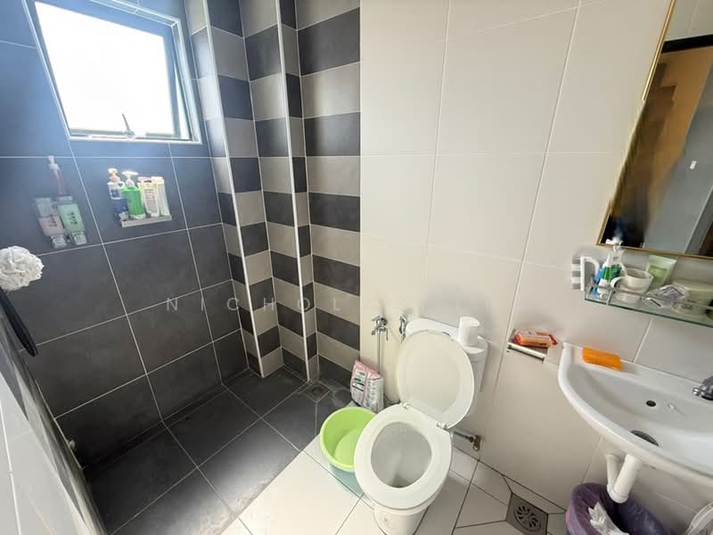 Condominium for Sale at Manhattan Condominium - Nicholas Lee - Bathroom - PropertyGuru.com.my