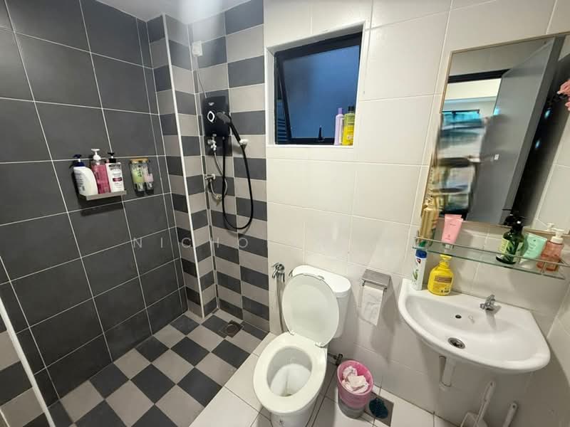 Condominium for Sale at Manhattan Condominium - Nicholas Lee - Bathroom - PropertyGuru.com.my