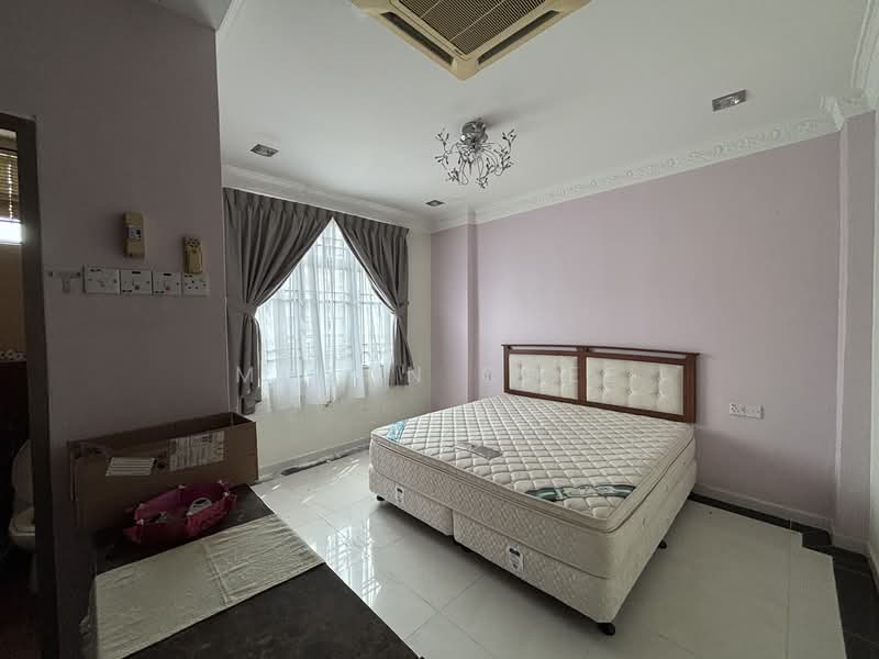 Apartment for Sale at Kings Height - Megan Chee - Bedroom - PropertyGuru.com.my