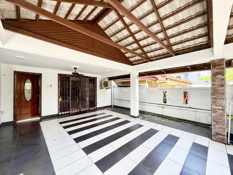 Rumah Teres 2 Tingkat untuk Dijual di Bandar Seri Putra (Bangi) - Azli Ibrahim - Entrance - PropertyGuru.com.my