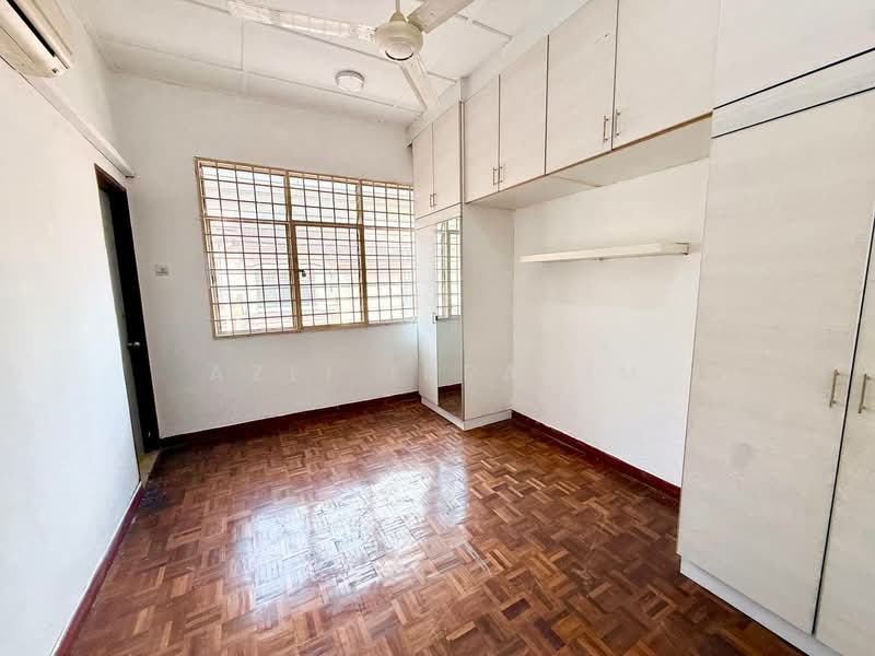 Rumah Teres 2 Tingkat untuk Dijual di Bandar Seri Putra (Bangi) - Azli Ibrahim - Bedroom - PropertyGuru.com.my