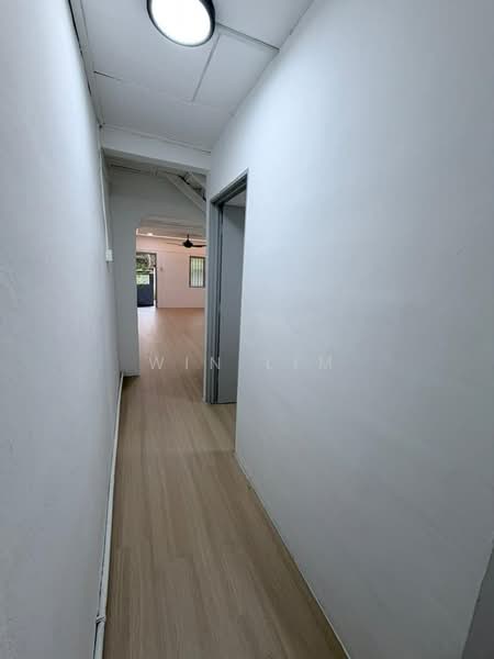 2-storey Terraced House for Sale in Taman Kluang Barat (Kluang) - Win Lim - Corridor - PropertyGuru.com.my