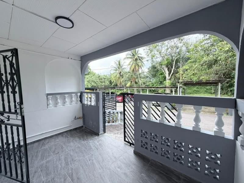 2-storey Terraced House for Sale in Taman Kluang Barat (Kluang) - Win Lim - Exterior - PropertyGuru.com.my