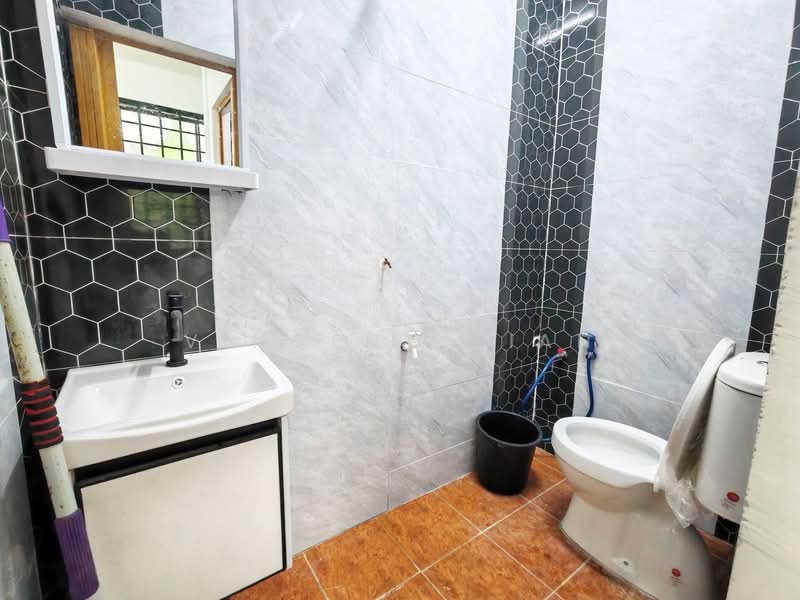 Rumah Teres 2 Tingkat untuk Dijual di Taman Desa Cemerlang (Ulu Tiram) - Vincent Gian - PropertyGuru.com.my