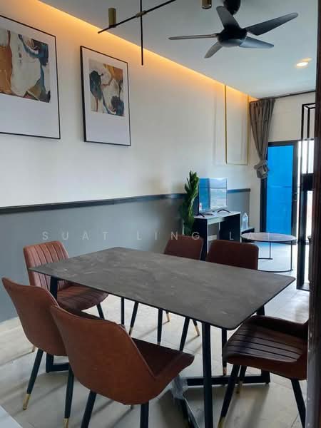 Servis Apartment untuk Disewa di Reizz Residence - Suat Ling Lai - Dining Room - PropertyGuru.com.my
