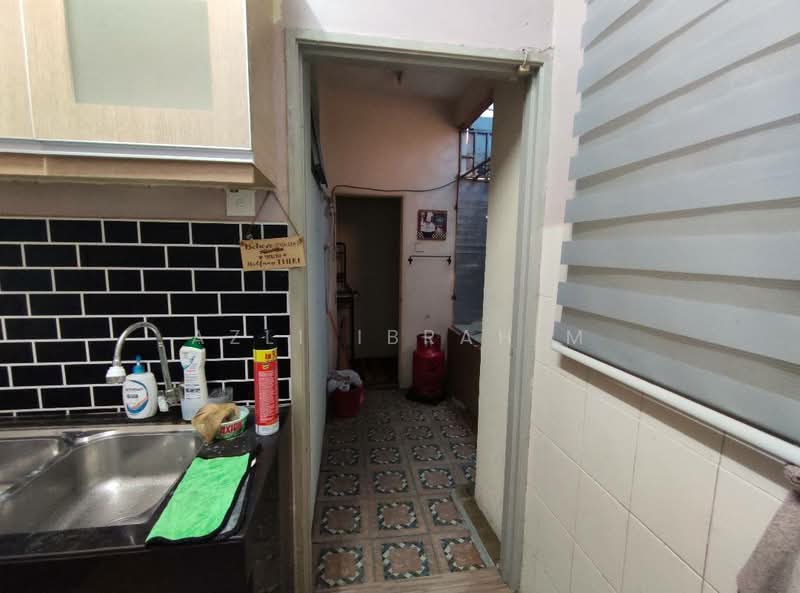 Apartment for Sale at Laman Suria - Azli Ibrahim - Kitchen - PropertyGuru.com.my