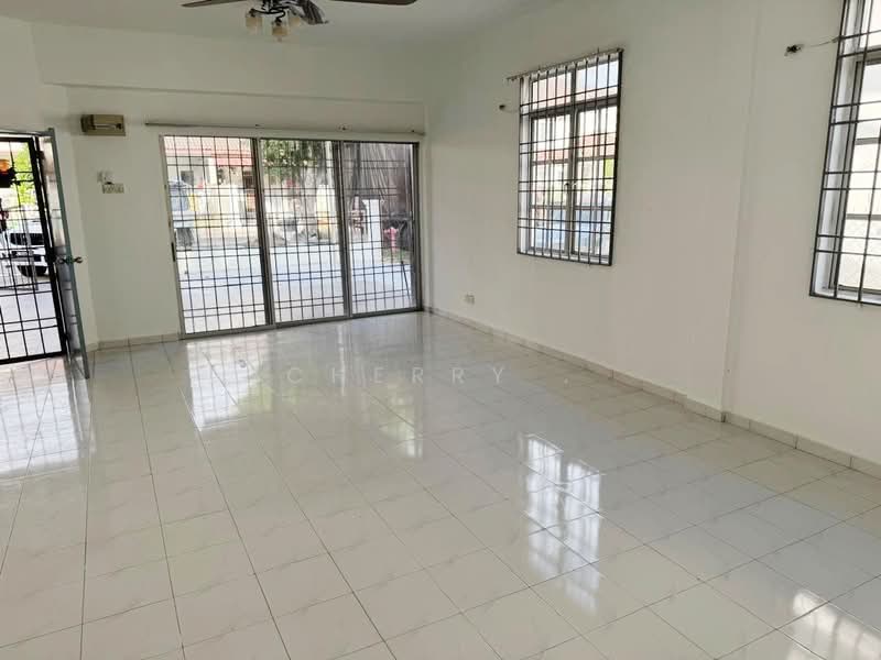 2-storey Terraced House for Sale in Taman Merdeka Jaya (Batu Berendam) - Cherry . - Living Room - PropertyGuru.com.my