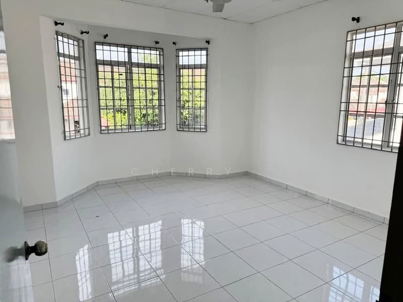 2-storey Terraced House for Sale in Taman Merdeka Jaya (Batu Berendam) - Cherry . - Interior - PropertyGuru.com.my