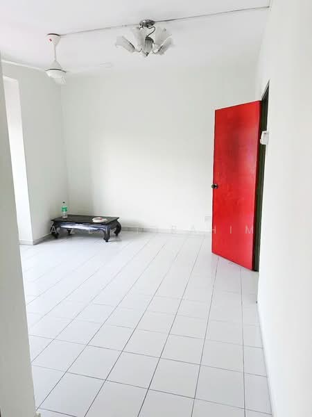 Rumah Teres 2.5 Tingkat untuk Dijual di Taman Kurnia Indah (Cheras) - Azli Ibrahim - Living Room - PropertyGuru.com.my