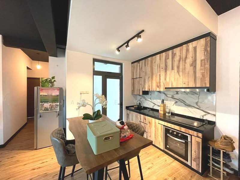 Service Residence for Rent at Crescent Bay Suites (Teluk Bayu) - Janice Yong - Kitchen - PropertyGuru.com.my