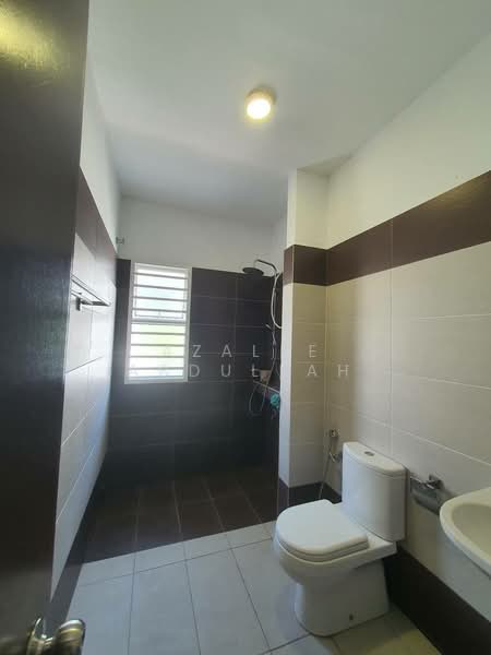 Rumah Teres 2 Tingkat untuk Dijual di Serene Heights (Semenyih) - Azalee Abdullah - Bathroom - PropertyGuru.com.my