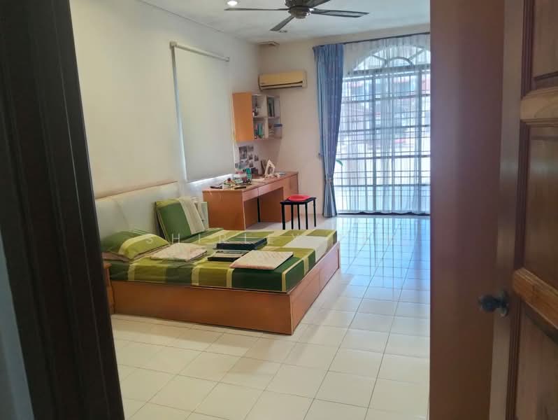 Semi-Detached House for Sale in Raja Uda (Butterworth) - Shirley Teh - Bedroom - PropertyGuru.com.my