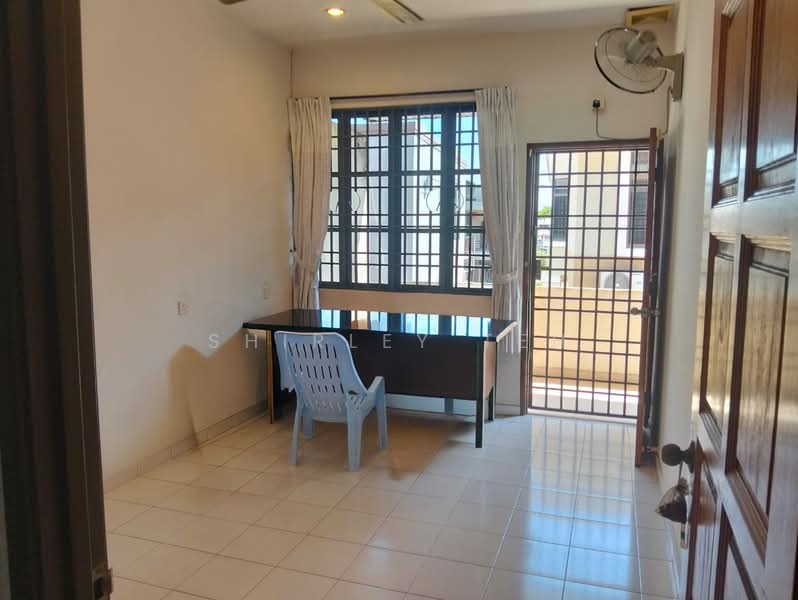 Semi-Detached House for Sale in Raja Uda (Butterworth) - Shirley Teh - Study - PropertyGuru.com.my
