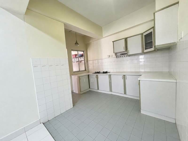 Kondominium untuk Dijual di Teratai Mewah Condominium - Azli Ibrahim - Kitchen - PropertyGuru.com.my