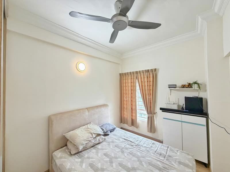 Pangsapuri untuk Dijual di Sri Kristal - Gary Goh - Bedroom - PropertyGuru.com.my