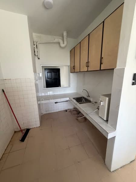 Flat for Sale at Flat Taman Perling - Mohd Faez - Kitchen - PropertyGuru.com.my