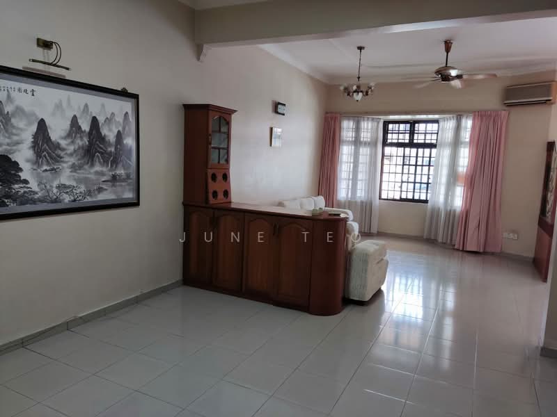 2-storey Terraced House for Rent in Taman Suria (Johor Bahru) - June Teo - Living Room - PropertyGuru.com.my