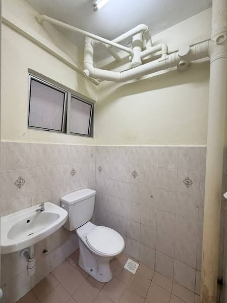 Apartment for Sale at Bayu Puteri 2 - Yvonne Lim - Bathroom - PropertyGuru.com.my
