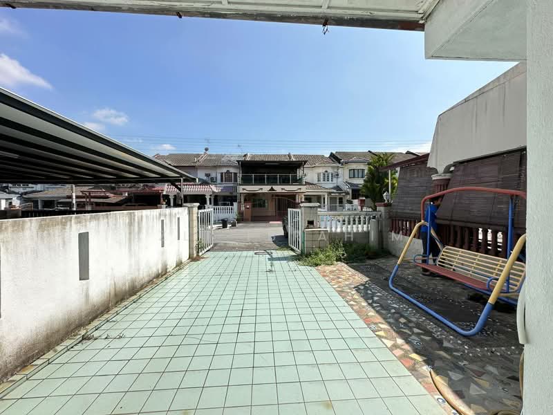 2-storey Terraced House for Sale in Taman Saujana Impian (Kajang) - Azli Ibrahim - Exterior - PropertyGuru.com.my