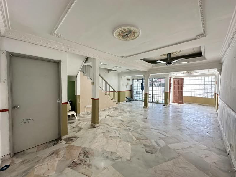 2-storey Terraced House for Sale in Taman Saujana Impian (Kajang) - Azli Ibrahim - Living Room - PropertyGuru.com.my