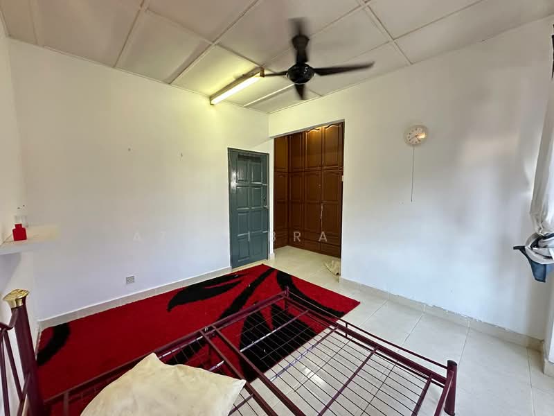 2-storey Terraced House for Sale in Taman Saujana Impian (Kajang) - Azli Ibrahim - Bedroom - PropertyGuru.com.my
