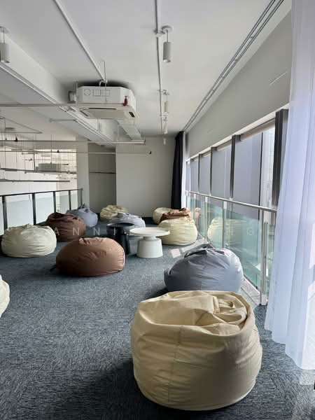 Pejabat untuk Disewa di Pjs 52 (Petaling Jaya) - Annie Chong - Living Room - PropertyGuru.com.my