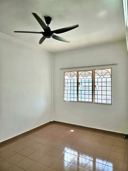 Apartment for Rent at Nuri Court - Jean Low - Masterbed room - PropertyGuru.com.my