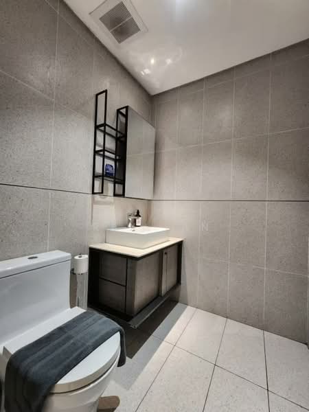 Servis Apartment untuk Disewa di Millerz Square Serviced Residence - Rex Tan - Bathroom - PropertyGuru.com.my