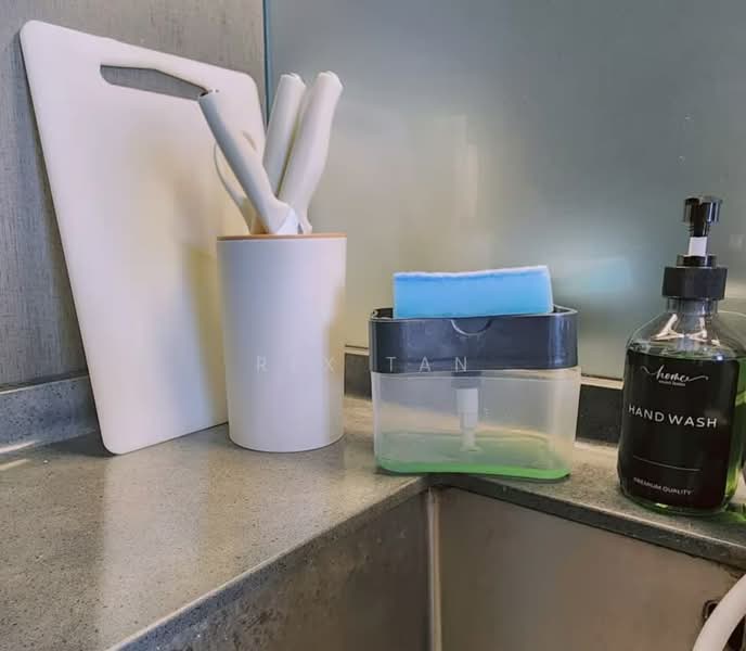 Servis Apartment untuk Disewa di Millerz Square Serviced Residence - Rex Tan - Kitchen - PropertyGuru.com.my