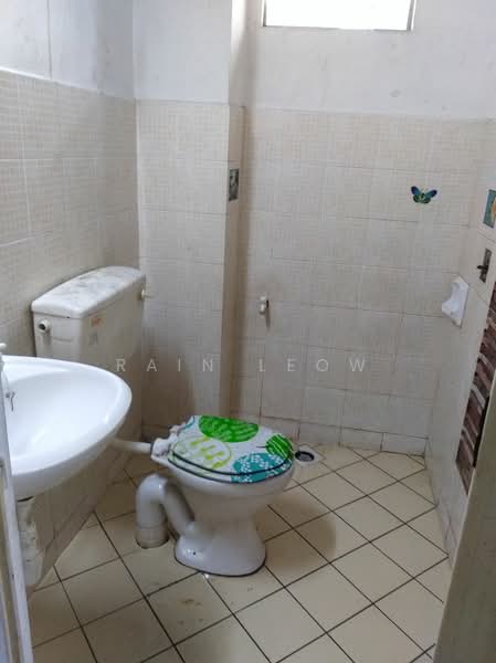 Rumah Flat untuk Disewa di Taman Impian Indah - Rain Leow - Bathroom - PropertyGuru.com.my