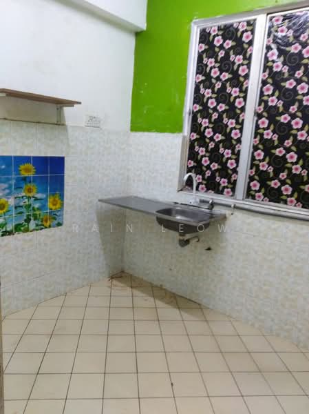 Rumah Flat untuk Disewa di Taman Impian Indah - Rain Leow - Kitchen - PropertyGuru.com.my