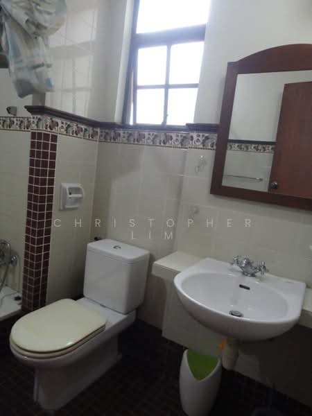 Condominium for Sale at Kampung Warisan - Christopher Lim - Bathroom - PropertyGuru.com.my