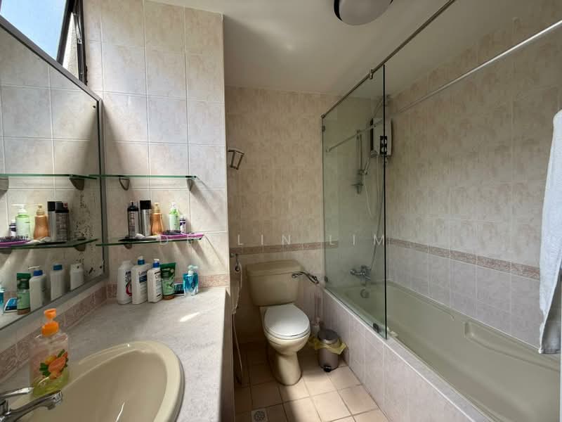 Condominium for Sale at Pearl View - Devlin Lim - Bathroom - PropertyGuru.com.my