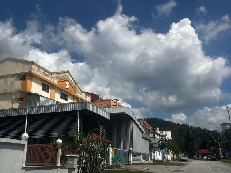 Kilang untuk Disewa di Kampung Desa Aman (Sungai Buloh) - Jentsen Thong - Exterior - PropertyGuru.com.my